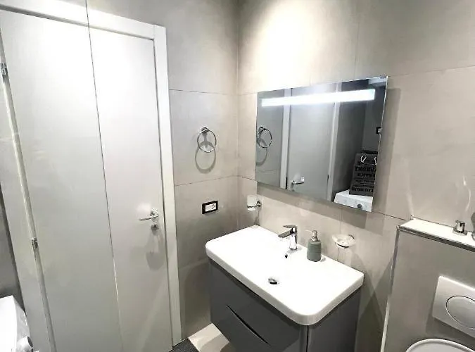 Cozy Heaven Apartmán Golem (Tirana)